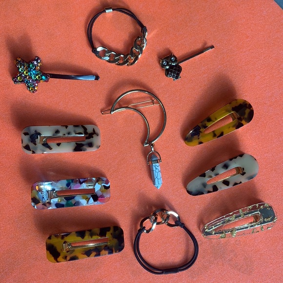 Assorted Accessories - Contemporary Hair Accessories Lot